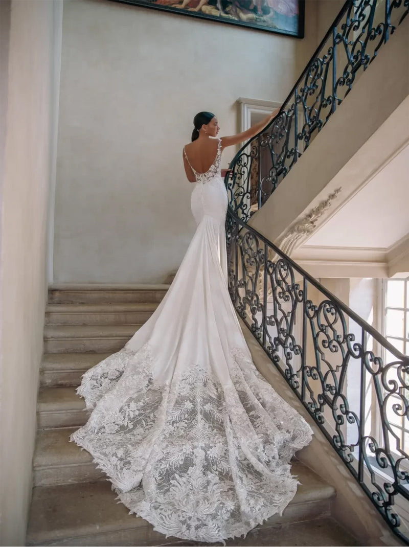 Gorgeous & Luxurious Mermaid Wedding Dresses Spaghetti Appliqued Beads Sleveless Satin Court Train Bridal Gowns Custom