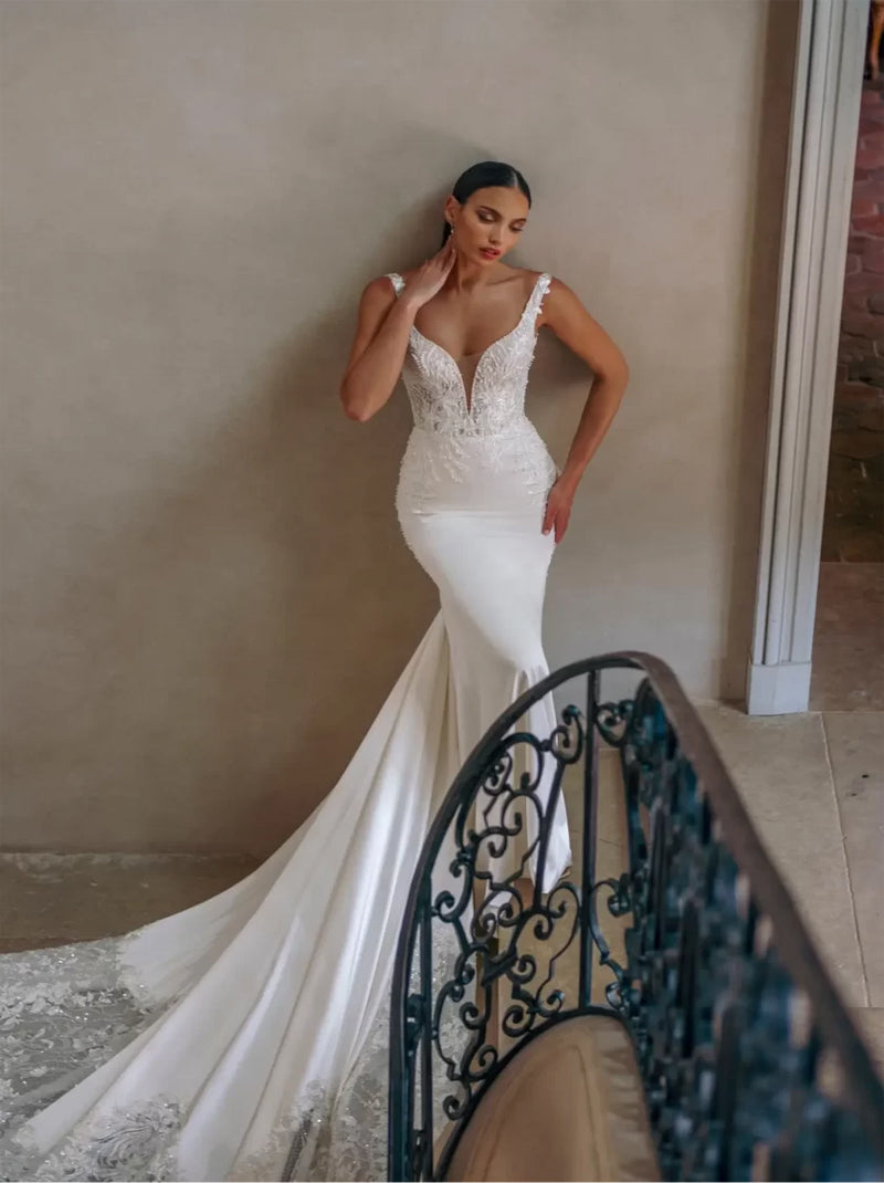 Gorgeous & Luxurious Mermaid Wedding Dresses Spaghetti Appliqued Beads Sleveless Satin Court Train Bridal Gowns Custom