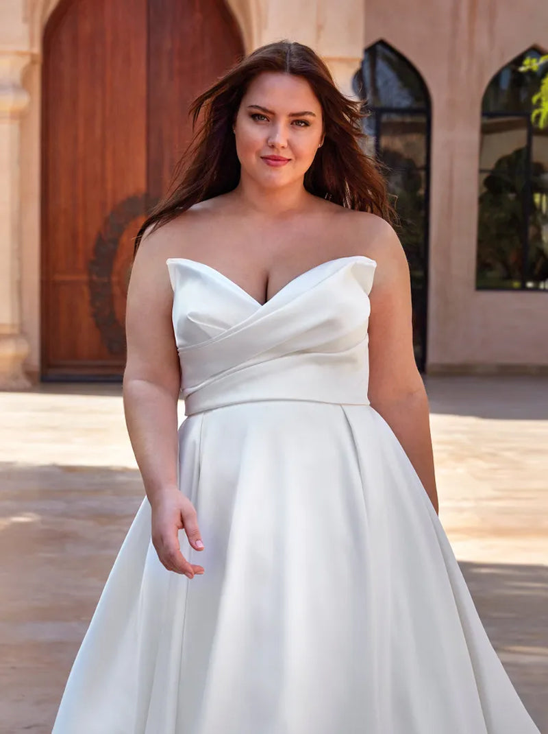 Simple & Elegant Ball Gown Boho Wedding Dresses Sweetheart Pleated Sleeveless Satin Sweep Train Bridal Gowns Custom Made