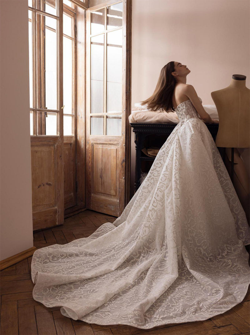 Modern & Classic A-Line Boho Wedding Dresses Sweetheart Appliqued Sequins Tulle Sweep Train Bridal Gowns