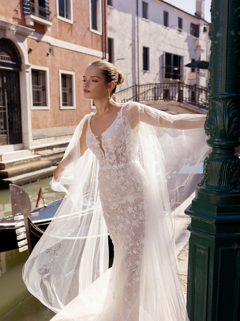 Luxurious & Elegant Mermaid Wedding Dresses Spaghetti Beads Appliqued Tulle Court Train Bridal Gowns