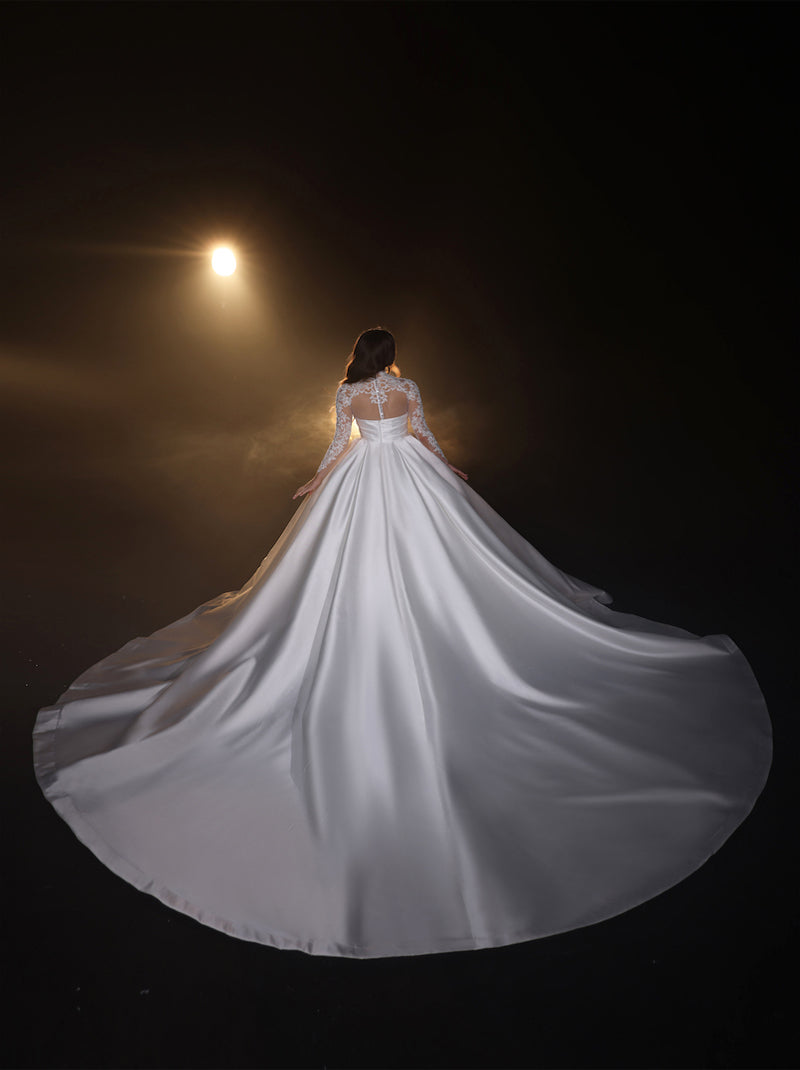 Luxurious & Charming Ball Gown Boho Wedding Dresses High Collar Appliqued Beads Long Sleeves Satin Court Train Bridal Gowns