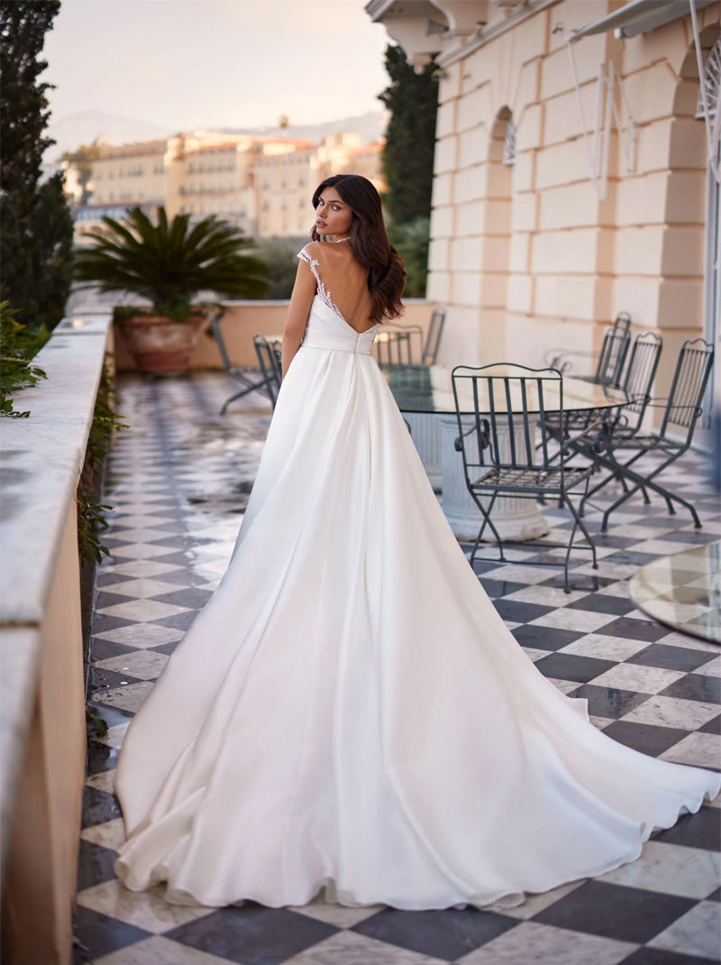 Modern A-Line Wedding Dresses Spaghetti Beads Sleeveless Satin Sweep Train Bridal Gowns With Slit