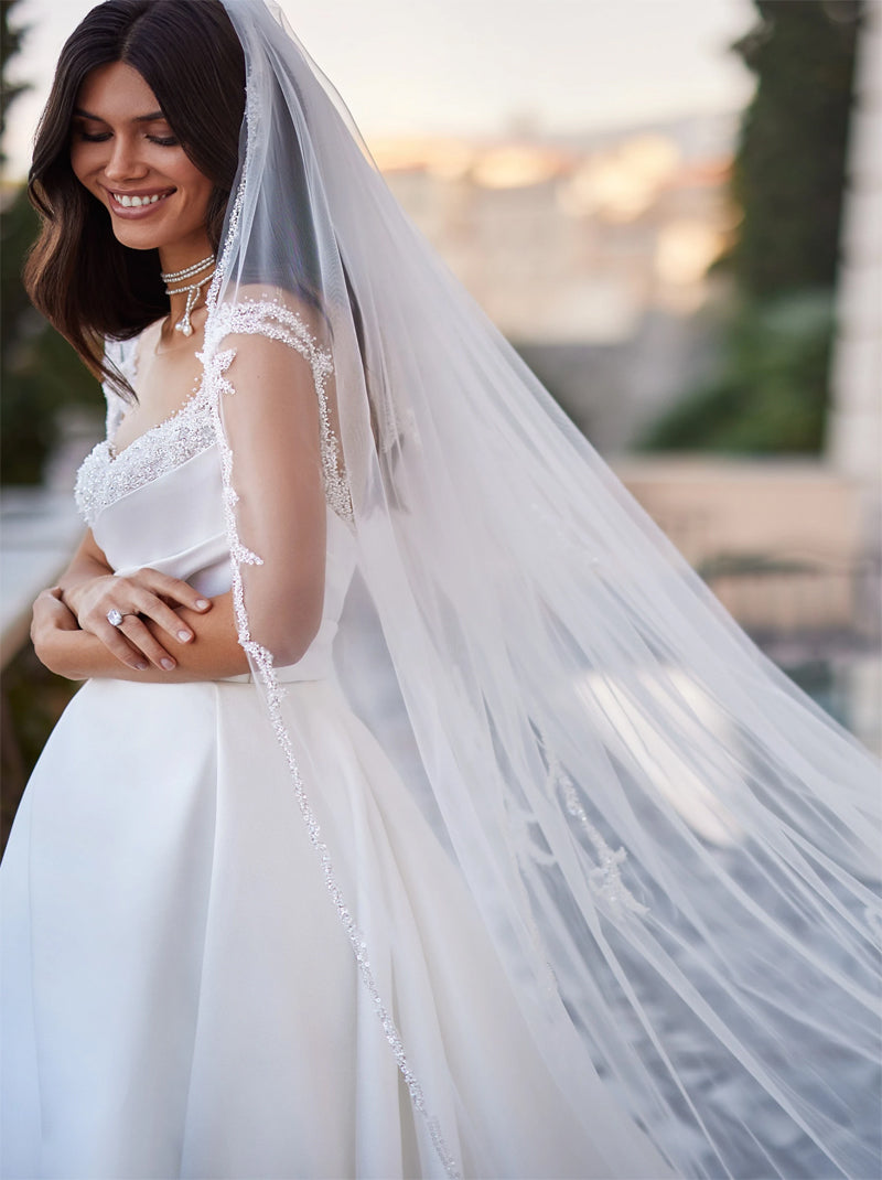 Modern A-Line Wedding Dresses Spaghetti Beads Sleeveless Satin Sweep Train Bridal Gowns With Slit