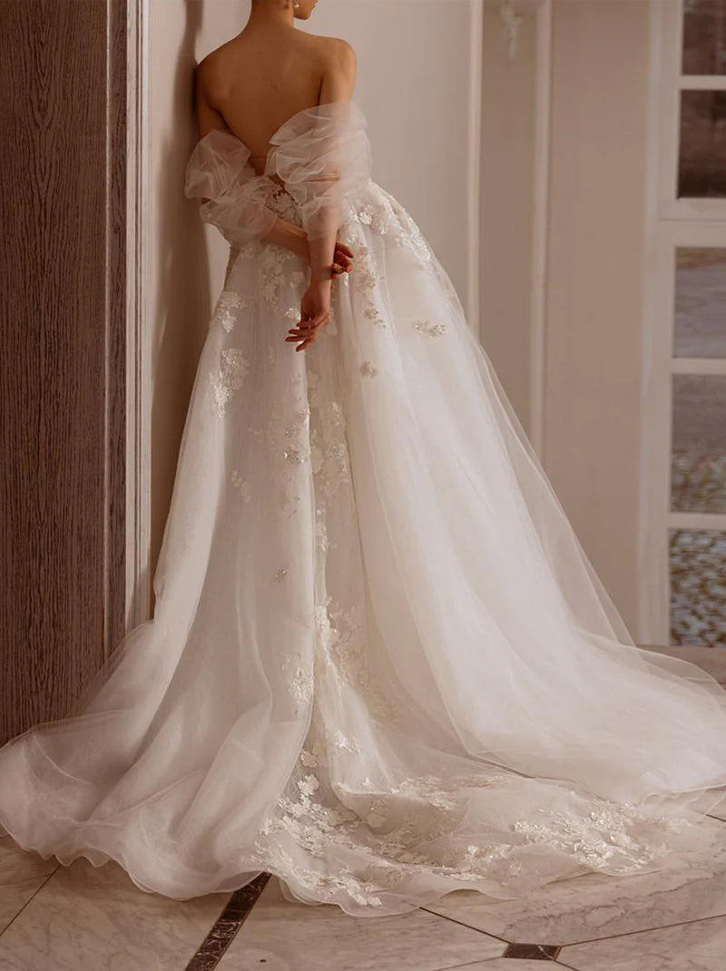 Gorgeous & Elegant A-Line Wedding Dresses Sweetheart Appliqued Tulle Court Train Bridal Gowns With Detachable Puffy Sleeves