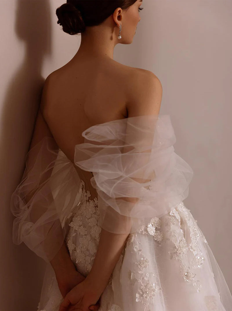 Gorgeous & Elegant A-Line Wedding Dresses Sweetheart Appliqued Tulle Court Train Bridal Gowns With Detachable Puffy Sleeves