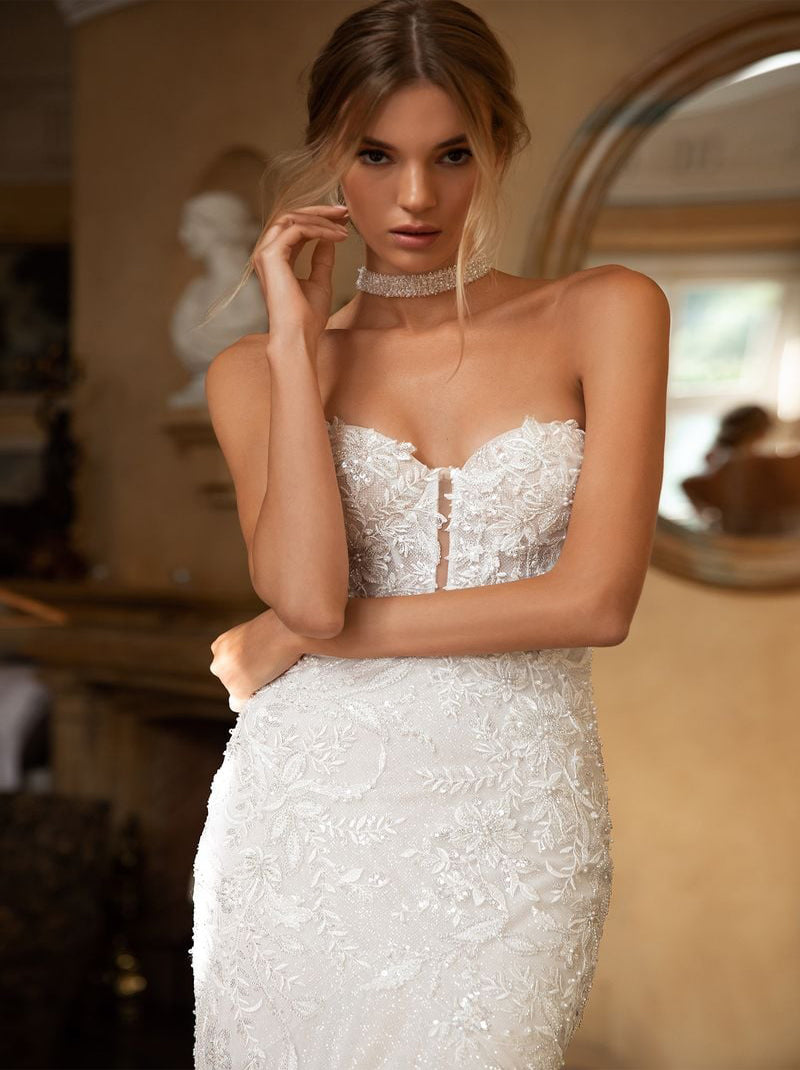 Sexy & Luxurious Mermaid Wedding Dresses Sweetheart Appliqued Beads Tulle Sweep Train Bridal Gowns Custom Made