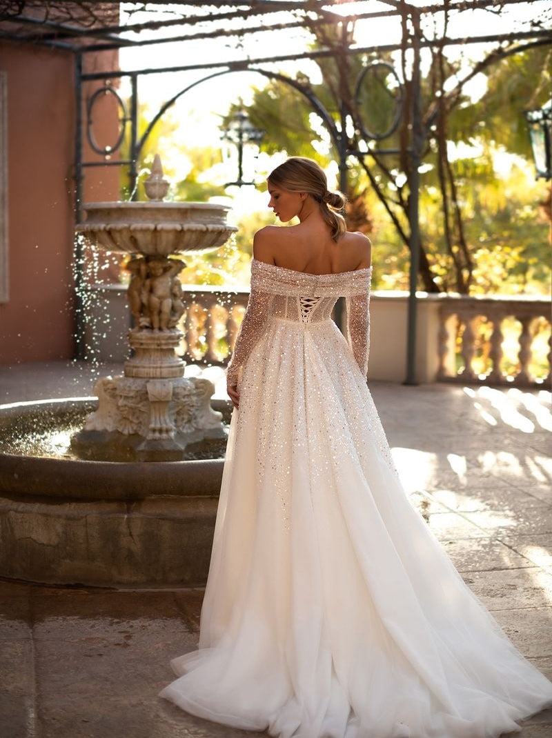 Sparkling & Gorgeous A-Line Wedding Dresses Sweetheart Sequins Beads Detachable Long Sleeves Tulle Sweep Train Bridal Gowns With Slit