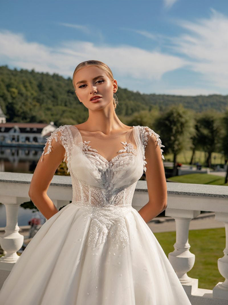 Modern Ball Gown Wedding Dresses Sweetheart Appliqued Beads Cap Sleeves Tulle Court Train Satin Bridal Gowns Custom