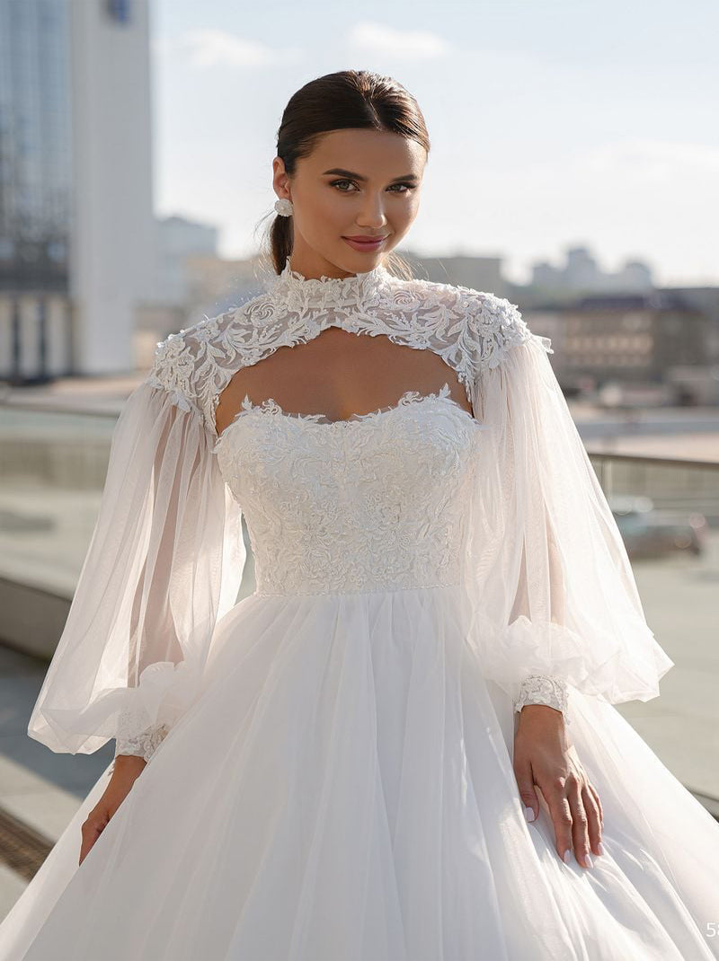 Modern Ball Gown Wedding Dresses Sweetheart Appliqued Sweep Train Tulle Bridal Gowns Custom With A Detachable Jacket