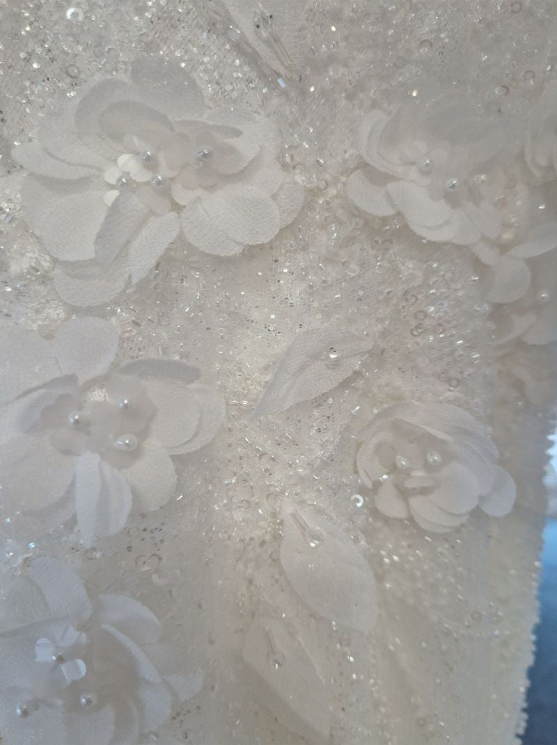 Gorgeous Mermaid Wedding Dresses V-Neck Beads Appliqued Cap Sleeves Tulle Sweep Train Bridal Gowns Custom Made