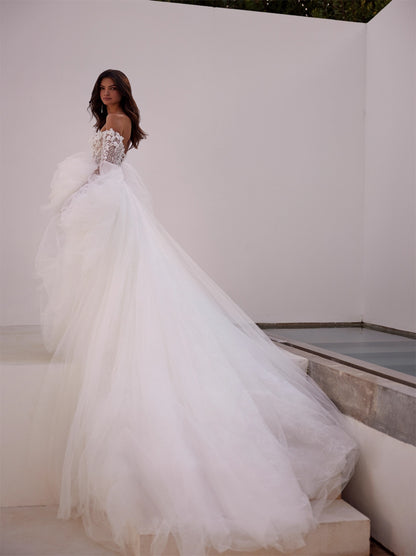 Gorgeous & Charming A-Line Boho Wedding Dresses Off The Shoulder Beads Appliqued Tulle Court Train Bridal Gowns Custom