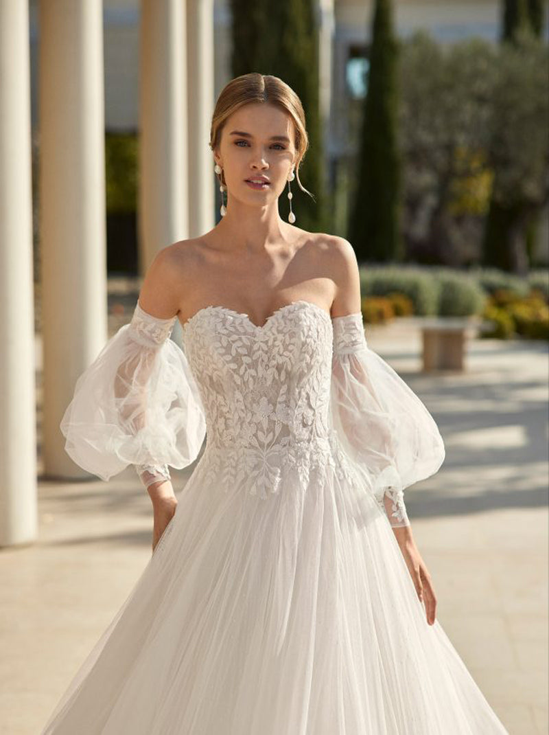 Elegant Ball Gown Wedding Dresses Sweetheart Appliques Detachable Puffy Sleeve Tulle Court Train Bridal Gowns Custom Made