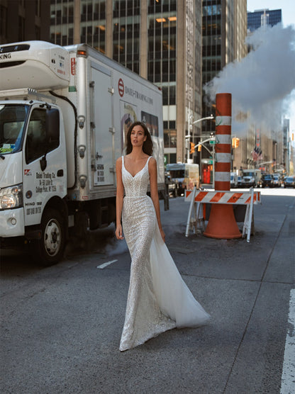 Sparkling & Elegant Mermaid Wedding Dresses V-Neck Sequins Detachable Sweep Train Bridal Gowns Custom Made