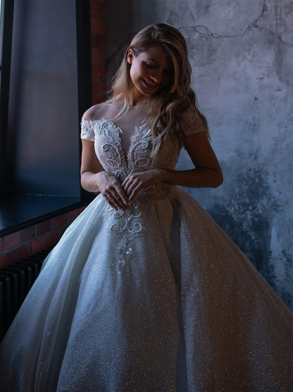 Elegant Ball Gown Wedding Dresses Cap Sleeves Beads Appliuqes Sequins Lace Up Court Train Tulle Bridal Gowns Custom Design