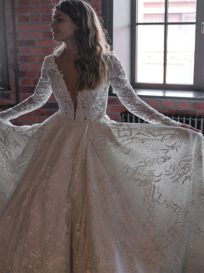 Luxurious Ball Gown Wedding Dresses V-Neck Long Sleeves Beads Appliques Covered Buttons Lace Court Train Bridal Gowns Custom Made