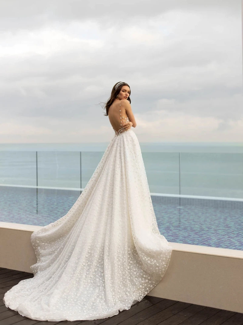 Luxurious & Classic A-Line Wedding Dresses Spaghetti Beads Appliqued Tulle Court Train Bridal Gowns Custom