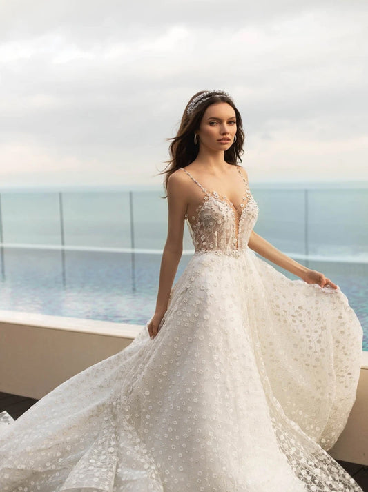 Luxurious & Classic A-Line Wedding Dresses Spaghetti Beads Appliqued Tulle Court Train Bridal Gowns Custom