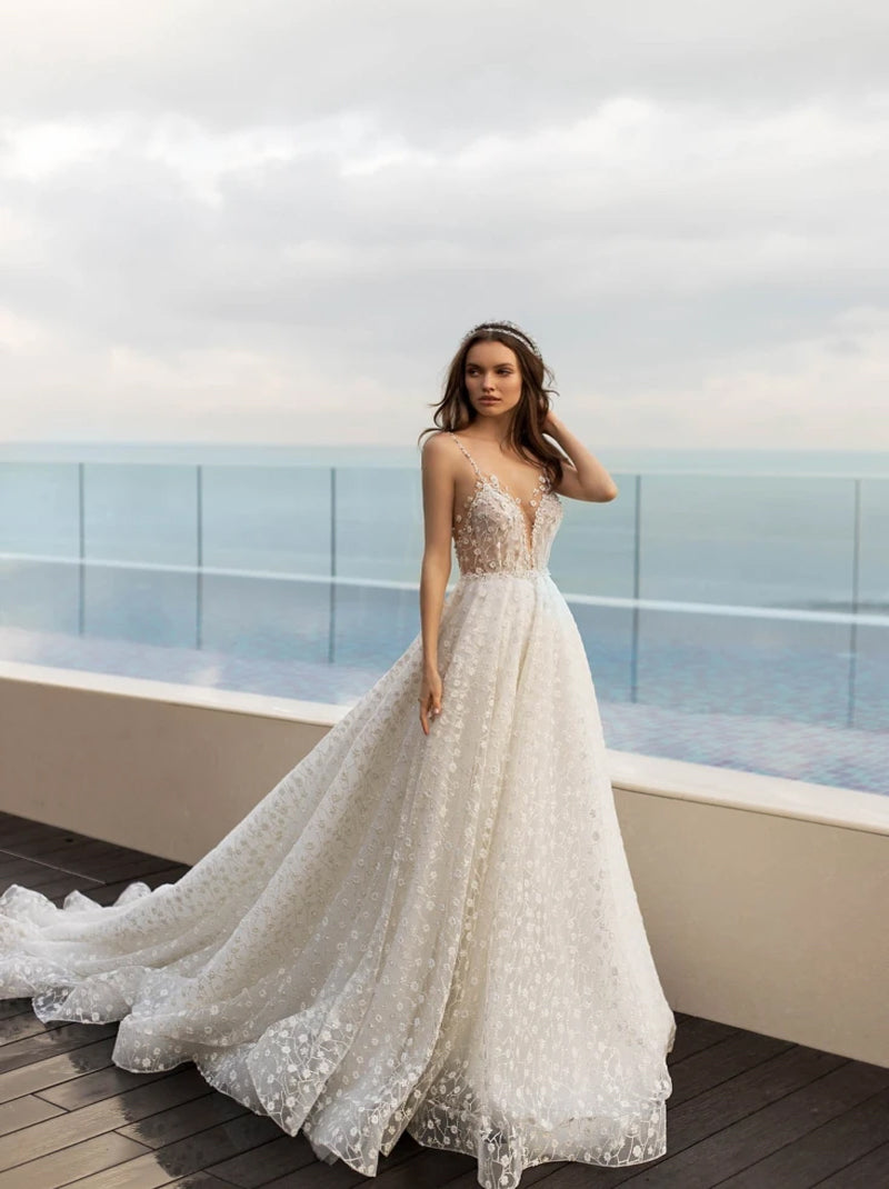 Luxurious & Classic A-Line Wedding Dresses Spaghetti Beads Appliqued Tulle Court Train Bridal Gowns Custom