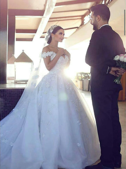 Luxurious Ball Gown Wedding Dresses Sweetheart Cap Sleeves Zipper 3D Flowers Appliques Court Train Organza Bridal Gowns Custom Made