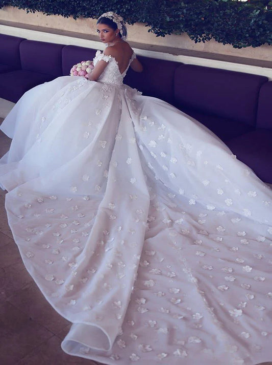 Luxurious Ball Gown Wedding Dresses Sweetheart Cap Sleeves Zipper 3D Flowers Appliques Court Train Organza Bridal Gowns Custom Made