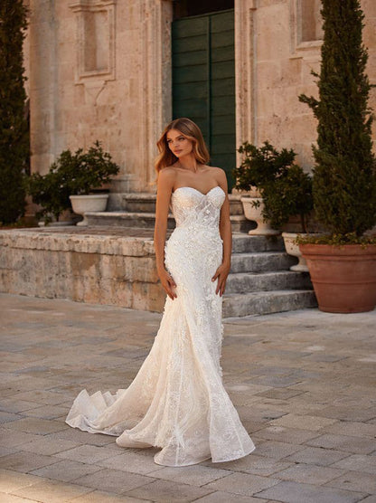 Elegant & Gorgeous Mermaid Boho Wedding Dresses Sweetheart Appliqued Beads Long Sleeves Sweep Train Lace Bridal Gowns