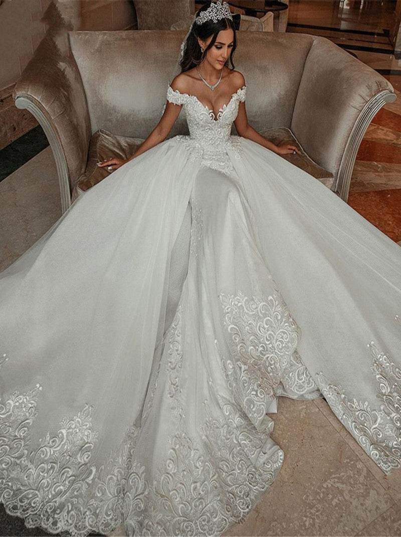 Luxury A-Line Wedding Dresses Sweetheart Appliques Beads Lace Up Sweep Train Tulle Bridal Gowns