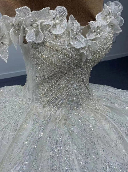 Luxurious Ball Gown Wedding Dresses Sweetheart Beads Crystals Appliques Ruffles Cap Sleeves Lace Up Tulle Court Train Bridal Gowns Custom Made