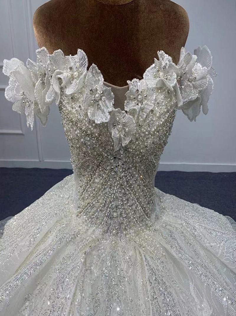 Luxurious Ball Gown Wedding Dresses Sweetheart Beads Crystals Appliques Ruffles Cap Sleeves Lace Up Tulle Court Train Bridal Gowns Custom Made