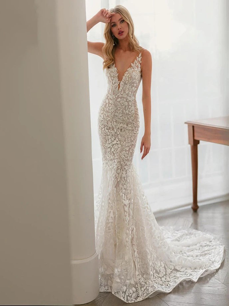 Sexy Mermaid Wedding Dresses V-Neck Sleeveless Backless Appliques Lace Sweep Train Bridals Gowns For Women