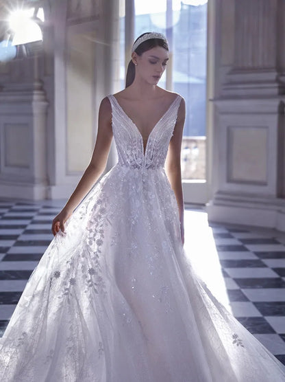 Gorgeous & Classic A-Line Wedding Dresses V-Neck Beads Sequins Appliqued Tulle Sweep Train Bridal Gowns Custom