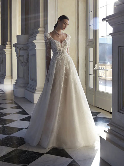 Elegant A-Line Boho Wedding Dresses Sweetheart Appliqued Tulle Sweep Train Bridal Gowns Custom