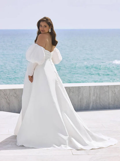 Simple & Elegant A-Line Beach Wedding Dresses Sweetheart Pleated Satin Sweep Train Bridal Gowns With Slit