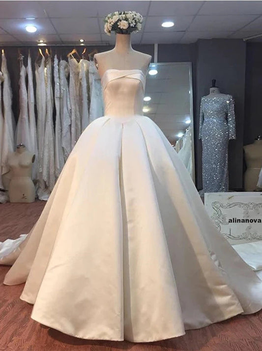 Simple Ball Gowns Wedding Dresses Strapless Sleeveless Pleated Lace Up Stain Sweep Train Bridal Gowns Custom Made