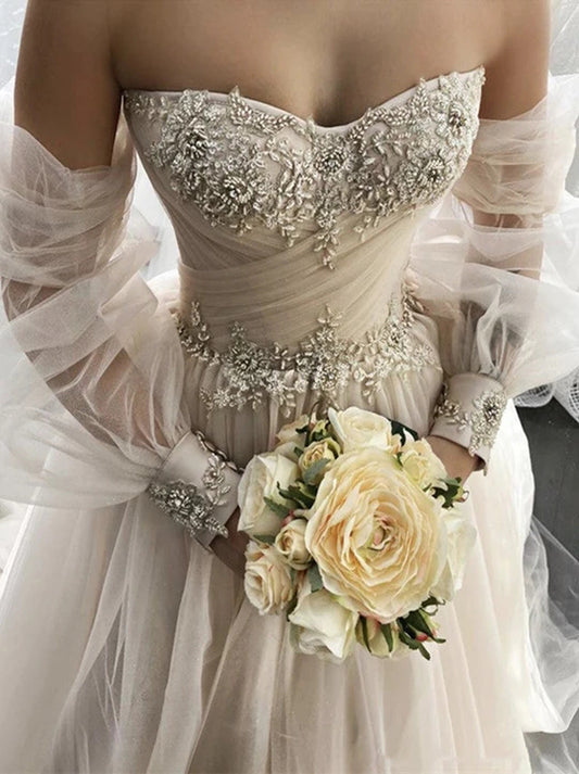 Champagne A-Line Wedding Dresses Sweetheart Beads Appliques Long Sleeves Lace Up Tulle Sweep Train Bridal Gowns Custom Made