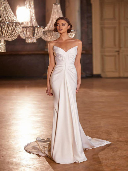 Simple & Elegant Mermaid Beach Wedding Dresses Strapless Sleeveless Pleated Satin Sweep Train Bridal Gowns Custom