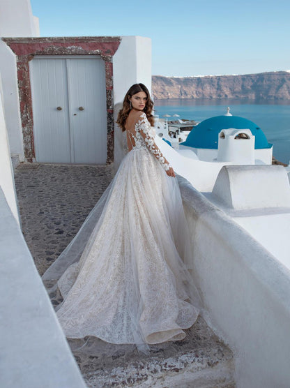 Unique & Charming A-Line Boho Wedding Dresses Scoop Appliqued Sequins Long Sleeves Tulle Sweep Train Bridal Gowns