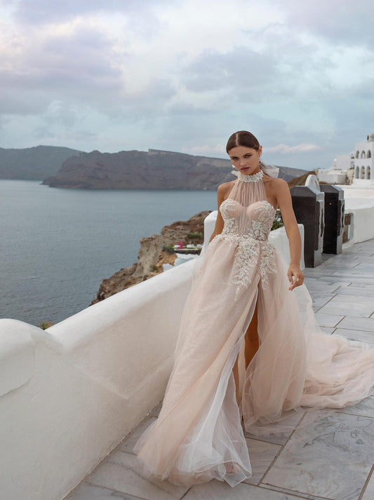 Modern & Charming A-Line Boho Wedding Dresses Halter Appliqued Sequins Tulle Court Train Bridal Gowns With Slit