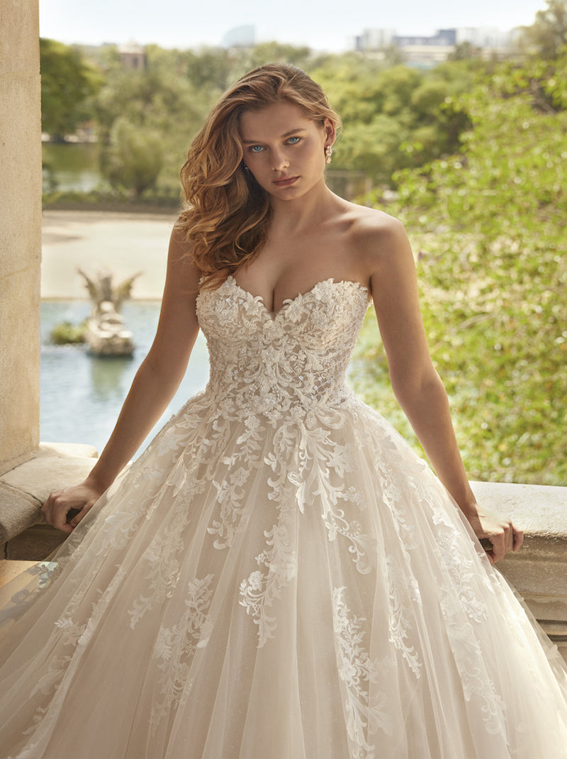 Unique & Elegant A-Line Boho Wedding Dresses Sweetheart Appliqued Beads Tulle Sweep Train Bridal Gowns