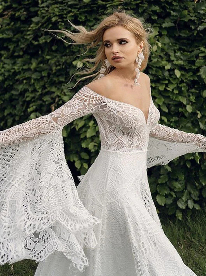 Charming A-Line Wedding Sweetheart Batwing Long Sleeves Lace Sweep Train Lace Bridal Gowns Custom Made