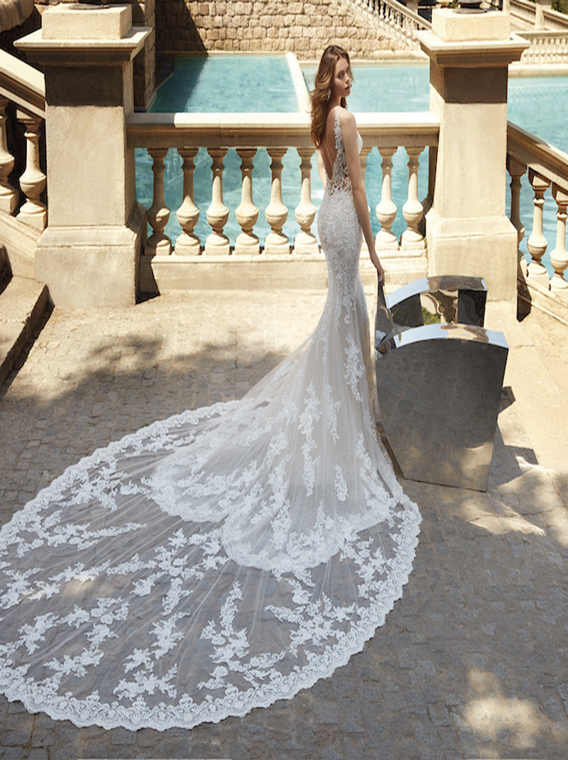 Gorgeous & Luxurious Mermaid Wedding Dresses Spaghetti Appliqued Tulle Court Train Bridal Gowns Custom Made