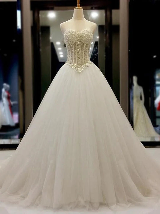 Modern Ball Gown Wedding Dresses Sweetheart Sleeveless Beads Pearls Lace Up Tulle Sweep Train Bridal Gowns Custom Made