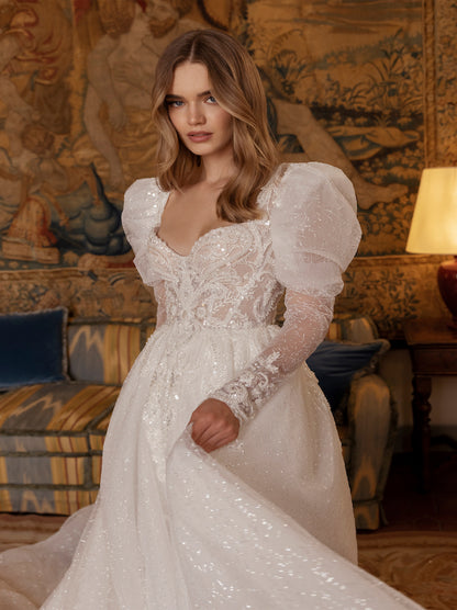 Luxurious & Elegant Ball Gown Boho Wedding Dresses Sweetheart Appliqued Beads Long Sleeves Tulle Court Train Bridal Gowns Custom Made