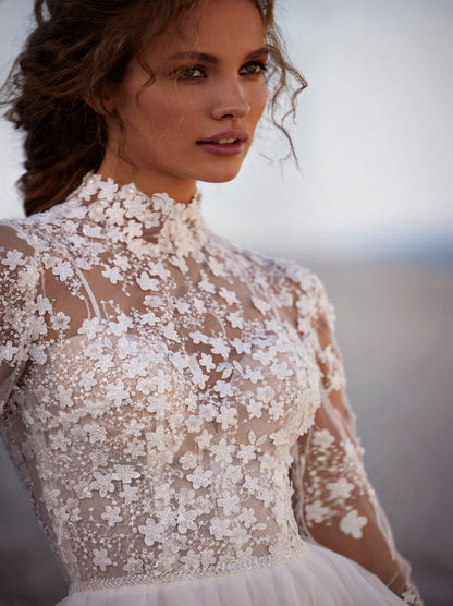 Elegant & Modern A-Line Boho Wedding Dresses High Neck Long Sleeves Beads Appliqued Sweep Train Tulle Bridal Gowns Custom