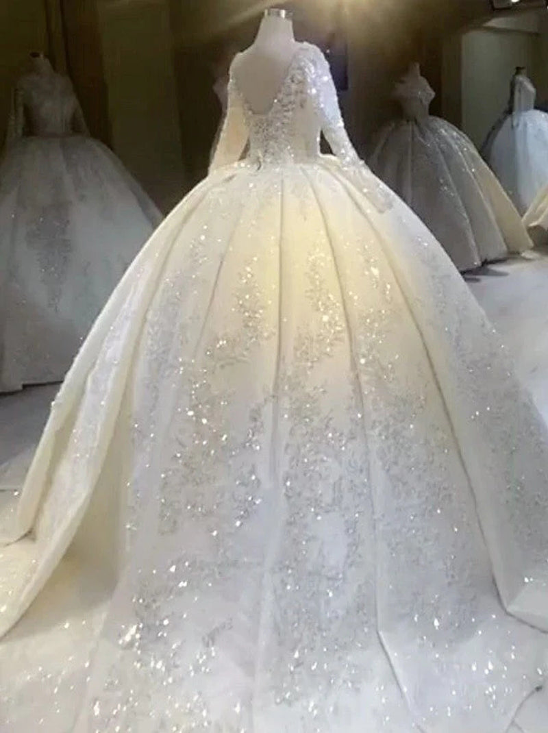 Romantic Ball Gown Wedding Dresses V-Neck Beads Appliqued Long Sleeves Lace Up Sweep Train Tulle Bridal Gowns Custom Made