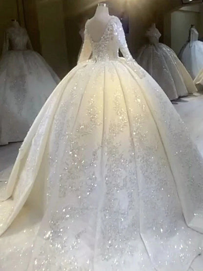 Romantic Ball Gown Wedding Dresses V-Neck Beads Appliqued Long Sleeves Lace Up Sweep Train Tulle Bridal Gowns Custom Made