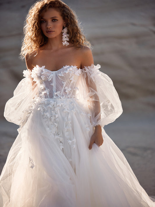 Elegant & Modern A-Line Boho Wedding Dresses Sweetehart Appliqued Court Train Tulle Bridal Gowns Custom With Detachable Long Sleeves