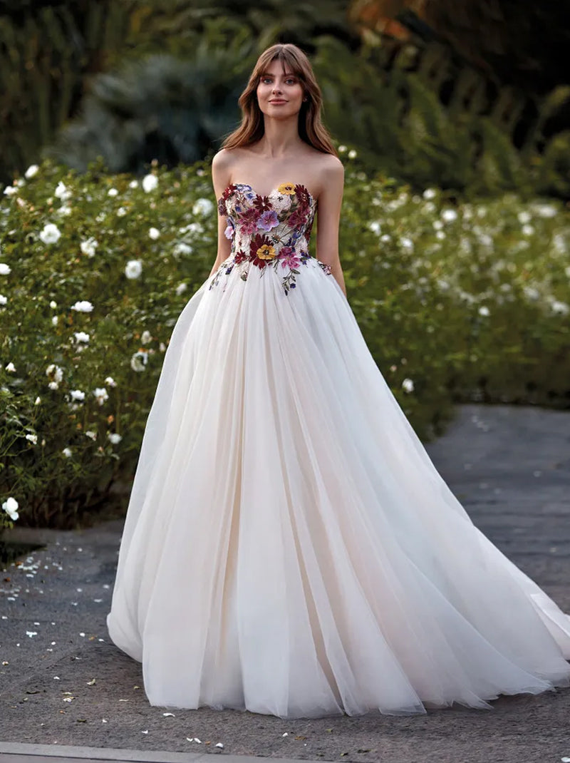 Charming & Elegant A-Line Wedding Dresses Sweetheart Pleated Appliqued Sleeveless Tulle Sweep Train Bridal Gowns