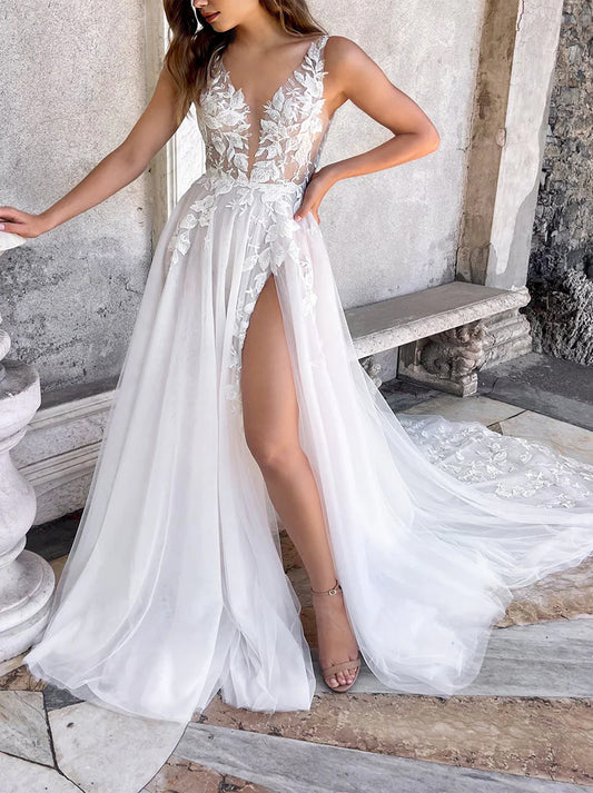 Elegant & Classic A-Line Beach Wedding Dresses V-Neck Appliqued Beads Sleeveless Tulle Sweep Train Bridal Gowns With Side Slit