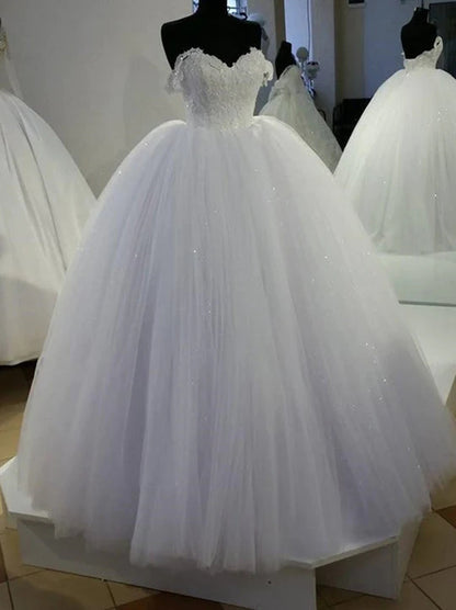 Charming Ball Gown Wedding Dresses Sweetheart Cap Sleeves Sequins Appliqued Lace Up Sweep Train Tulle Bridal Gowns Custom Made